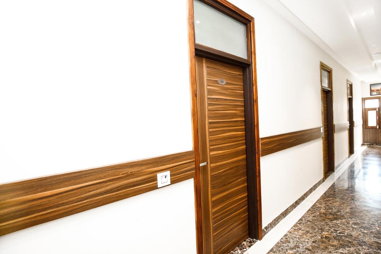 Hotel Woodcrest Zirakpur - Best Family Hotel By - A Unit Of Sidham Group 外观 照片