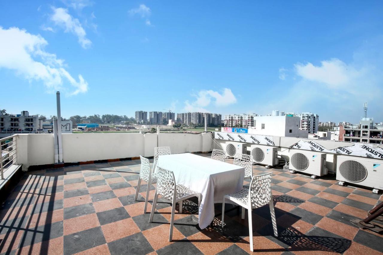 Hotel Woodcrest Zirakpur - Best Family Hotel By - A Unit Of Sidham Group 外观 照片