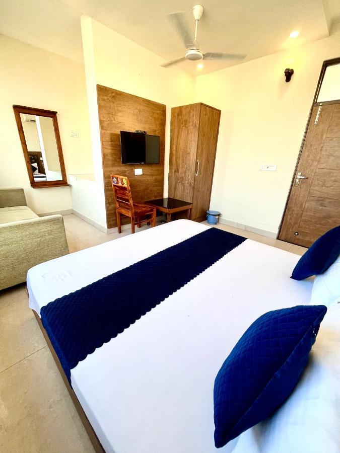 Hotel Woodcrest Zirakpur - Best Family Hotel By - A Unit Of Sidham Group 外观 照片