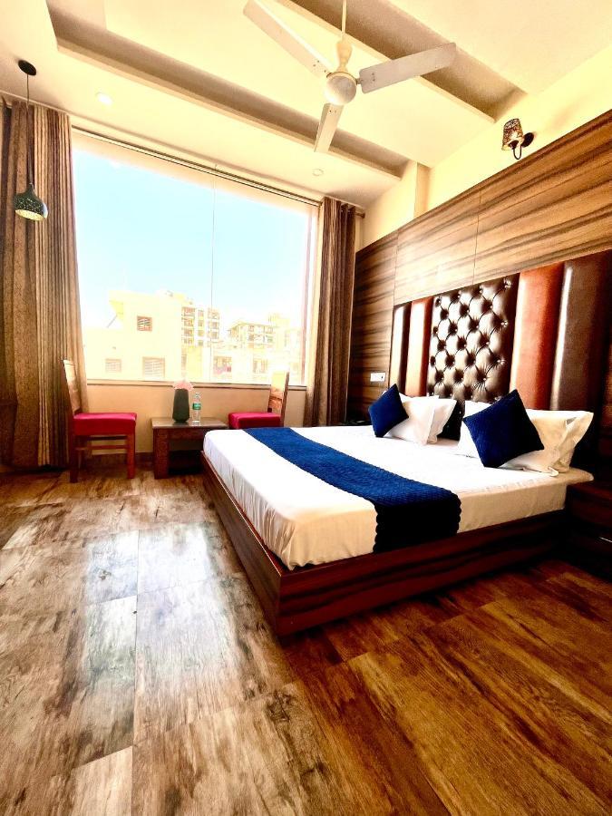 Hotel Woodcrest Zirakpur - Best Family Hotel By - A Unit Of Sidham Group 外观 照片