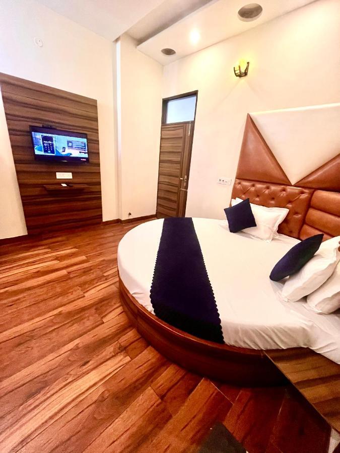 Hotel Woodcrest Zirakpur - Best Family Hotel By - A Unit Of Sidham Group 外观 照片