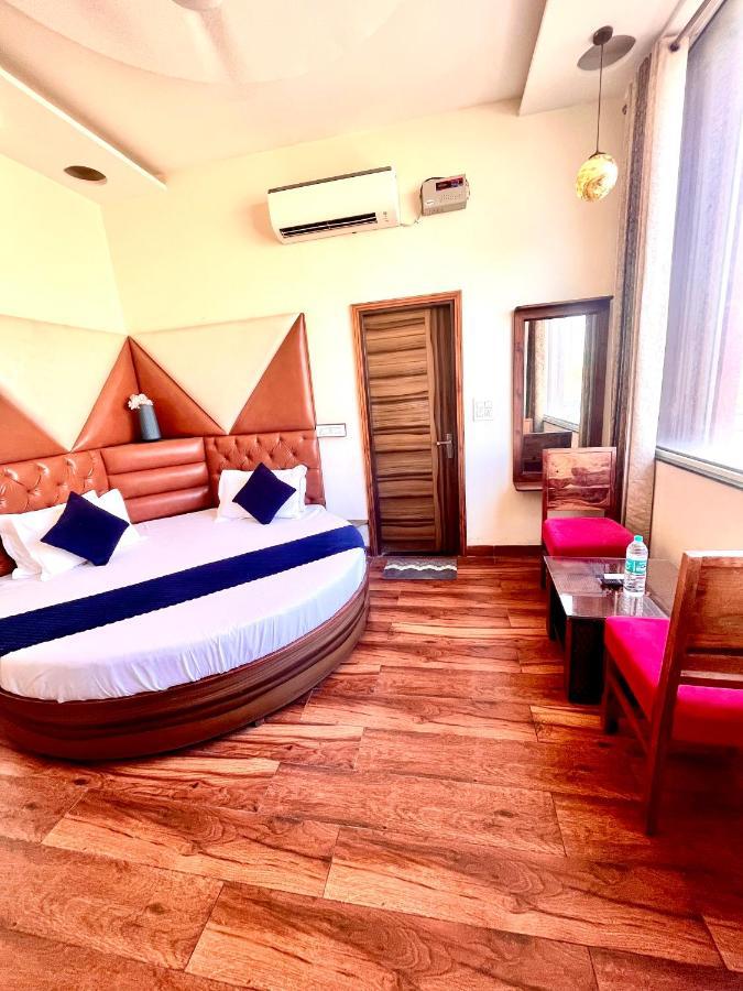 Hotel Woodcrest Zirakpur - Best Family Hotel By - A Unit Of Sidham Group 外观 照片
